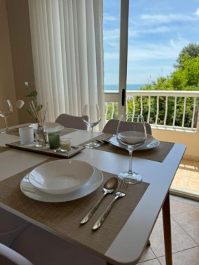 Seaview Apartments